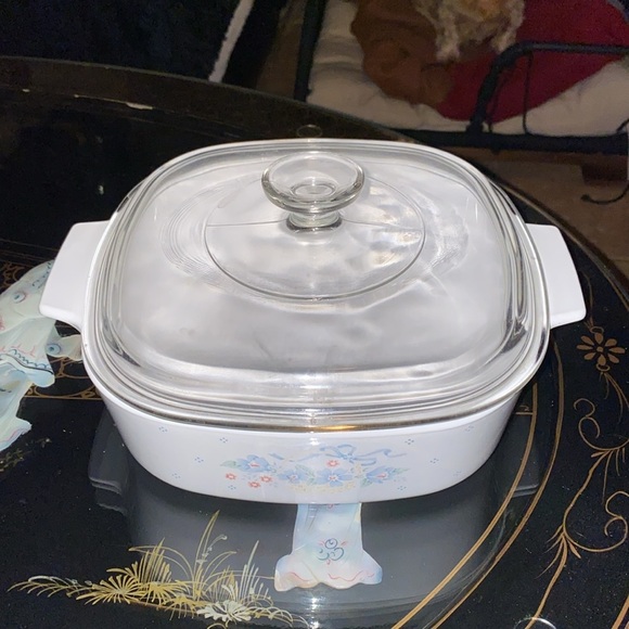 Vintage 1988 corningware Country Basket Casserole with Lid- A2B 2 Litter - Picture 2 of 5